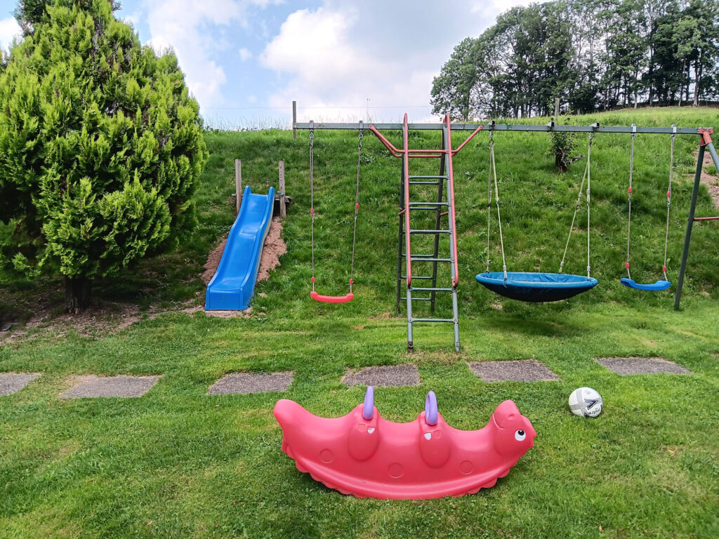 Spielgeräte im Garten
